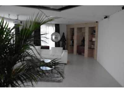 Gallery image 4